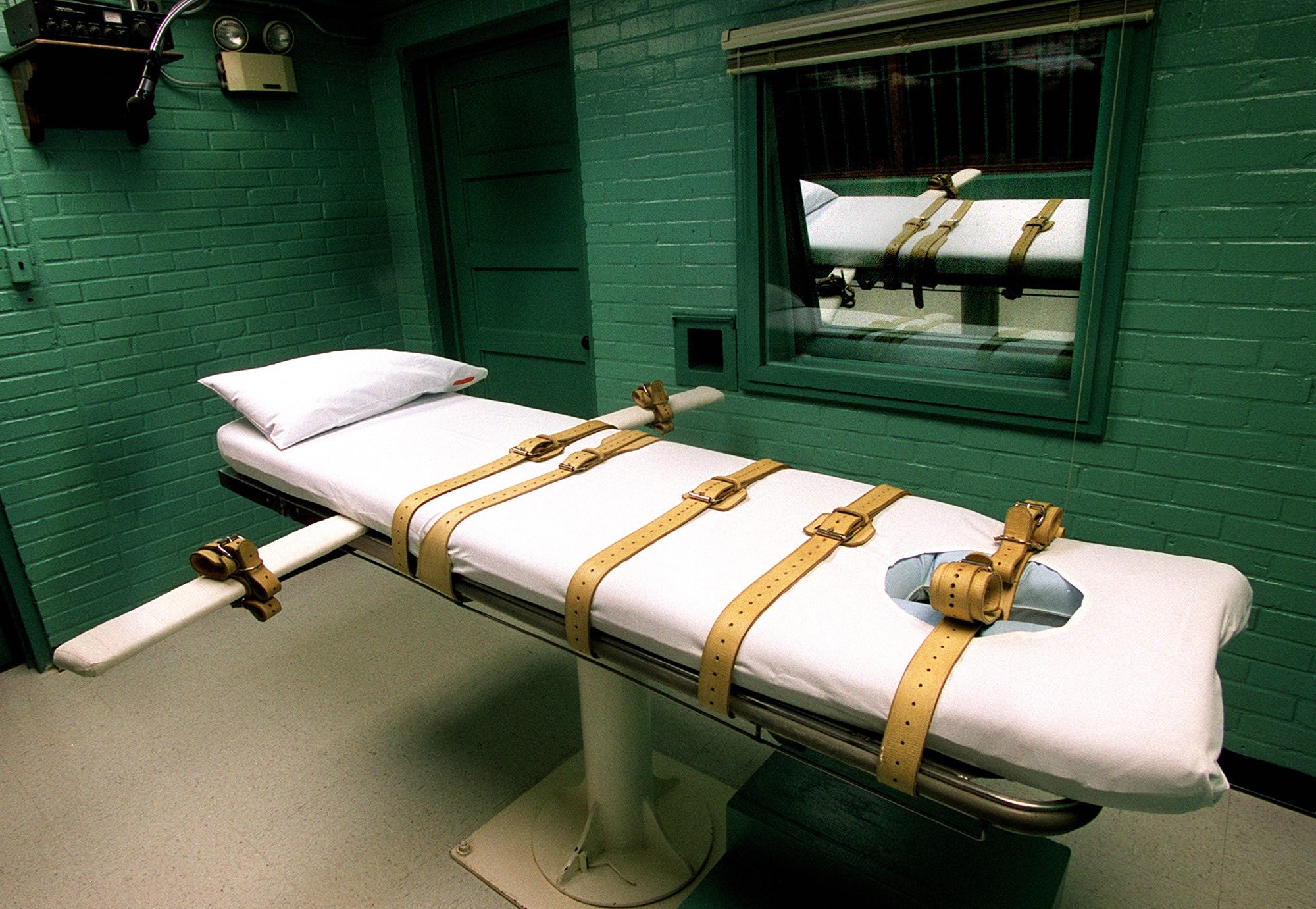 California Governor Imposes Death Penalty Moratorium